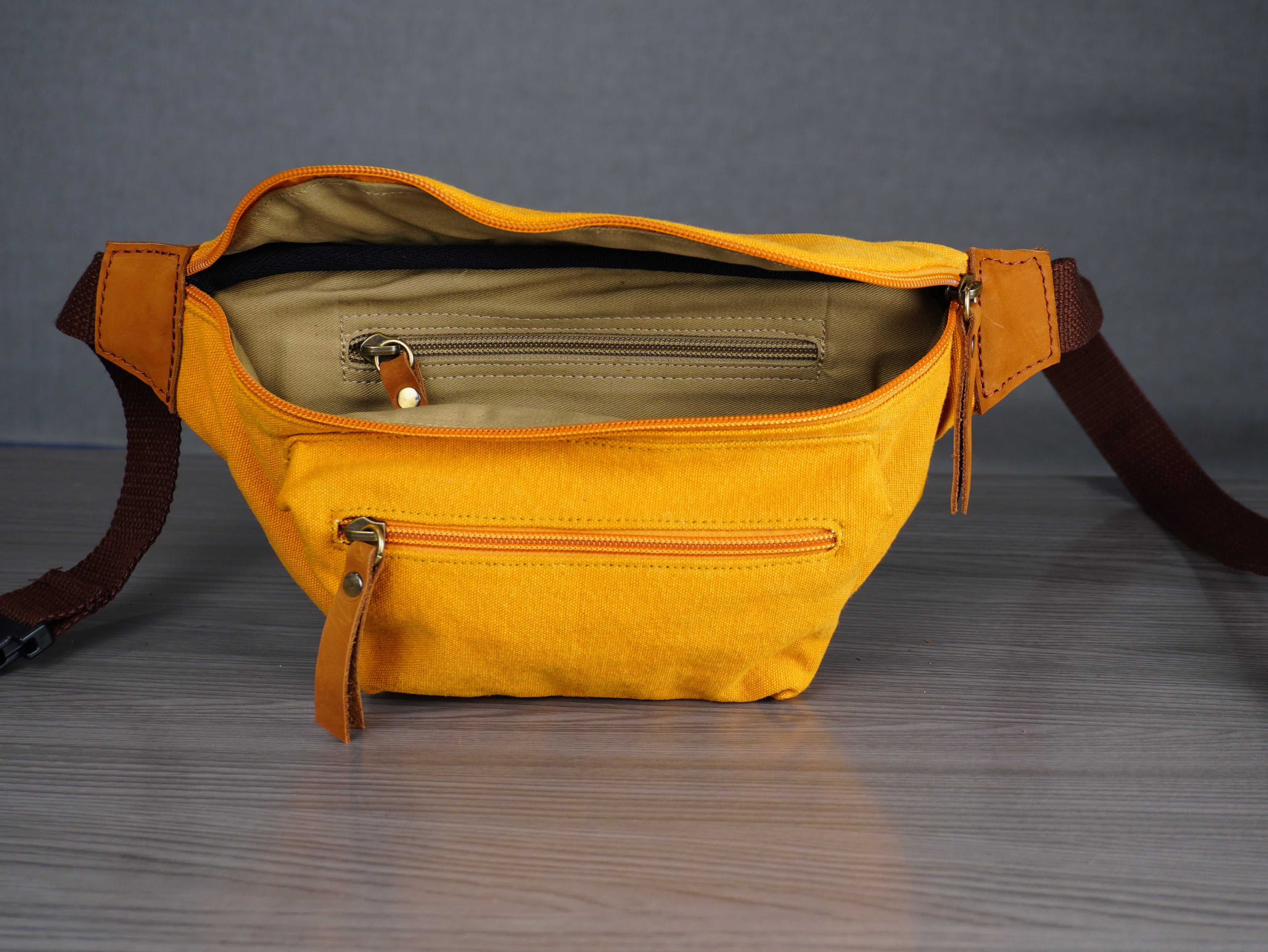 Tourist ~ Cross-Body Handbag